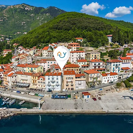 Casa Del Porto Seafront Apartment - Happy Rentals * Moscenicka Draga